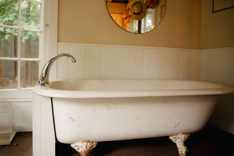 Cast Iron Clawfoot Tub